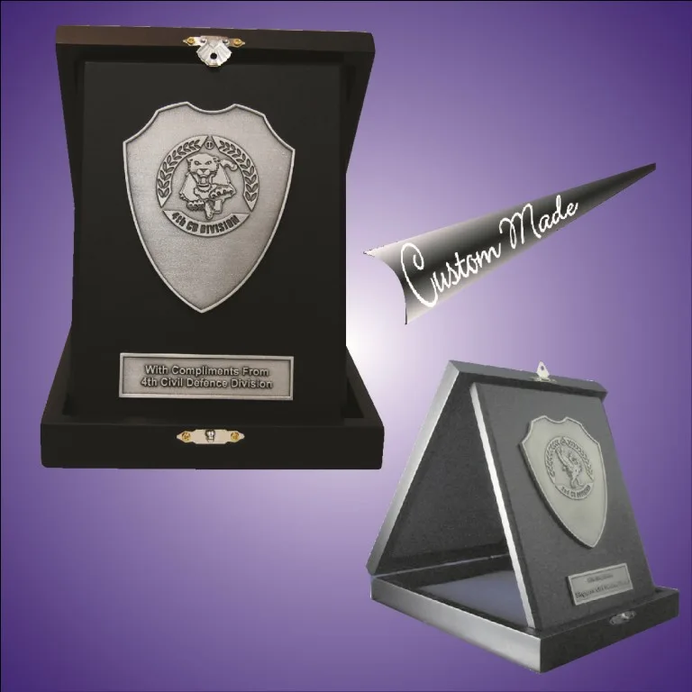 Plaque - 3D pewter motif wooden box plaque